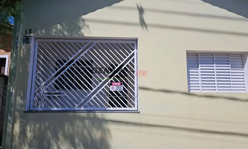 Casa Com 2 Dormitóri...