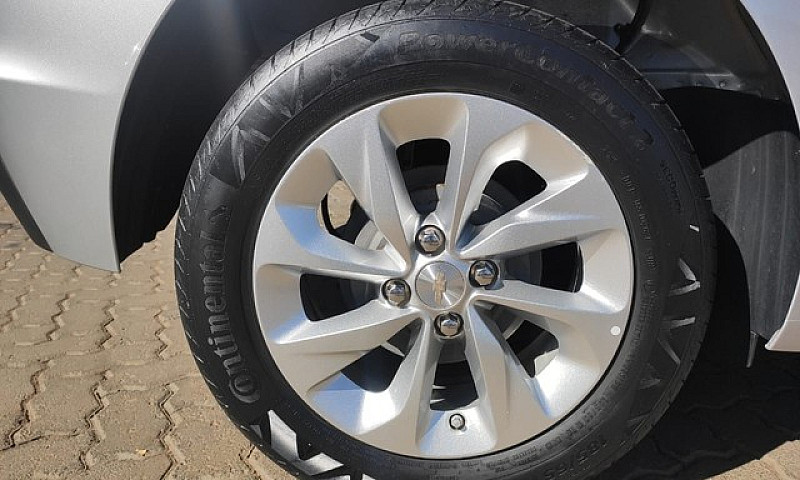 Chevrolet Onix Plus ...