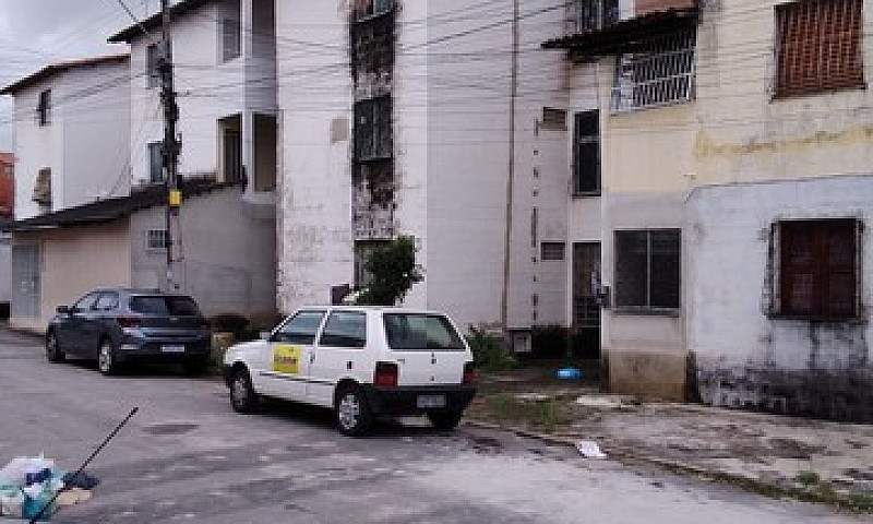 Aluga-Se Apartamento...
