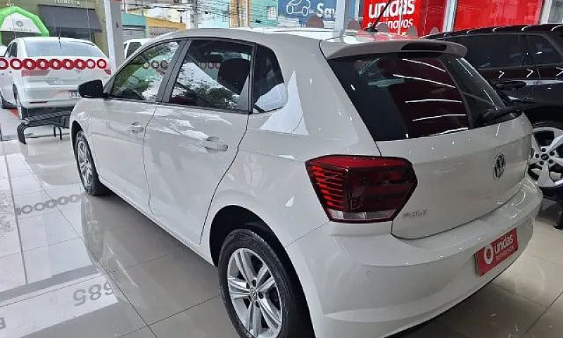  Volkswagen Polo 202...