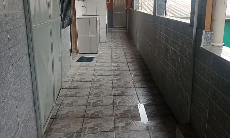 Alugo Uma Casa Um Qu...