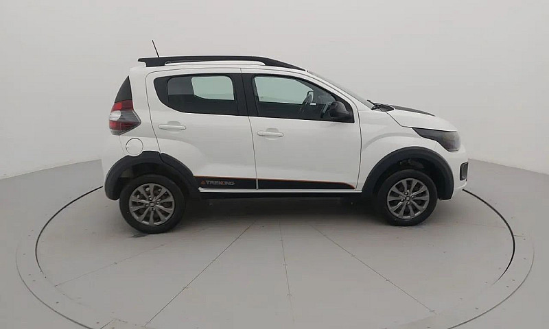 Fiat Mobi Trekking 1...