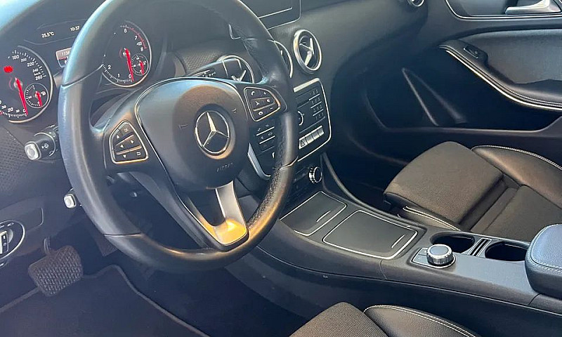 Mercedes-Benz Classe...