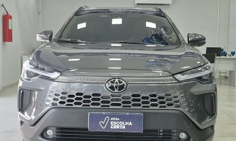 Toyota Corolla Cross...
