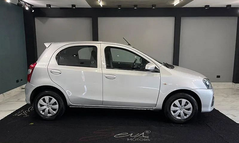 Toyota Etios X 1.3 F...