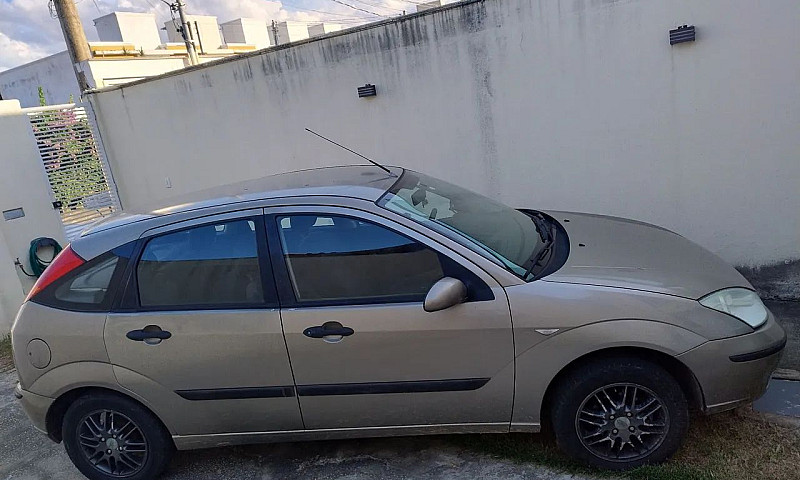 Ford Focus 1.6 S/Se/...