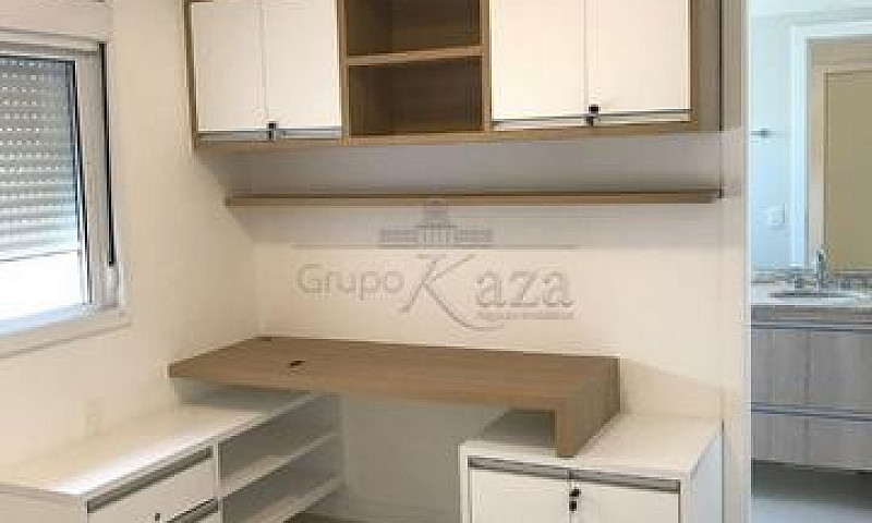 Apartamento / Padrão...