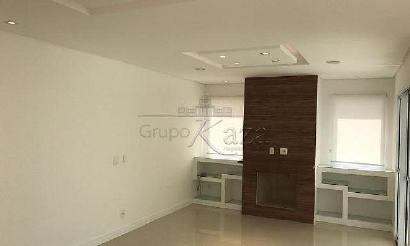 Apartamento / Padrão...