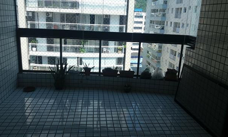 3 Dorms 1 Suite Pomp...