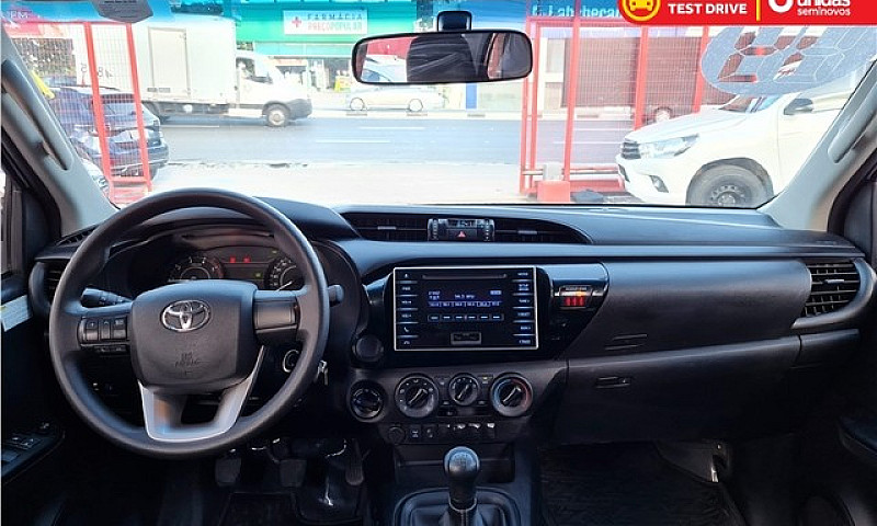 Toyota Hilux 2019 2....