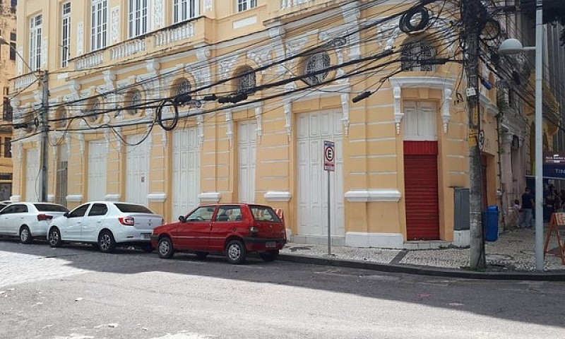 Prédio Comercial Par...