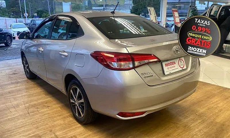 Toyota Yaris 1.5 16V...