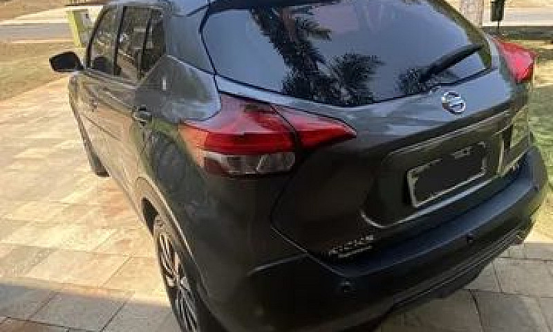 Nissan Kicks, Único ...