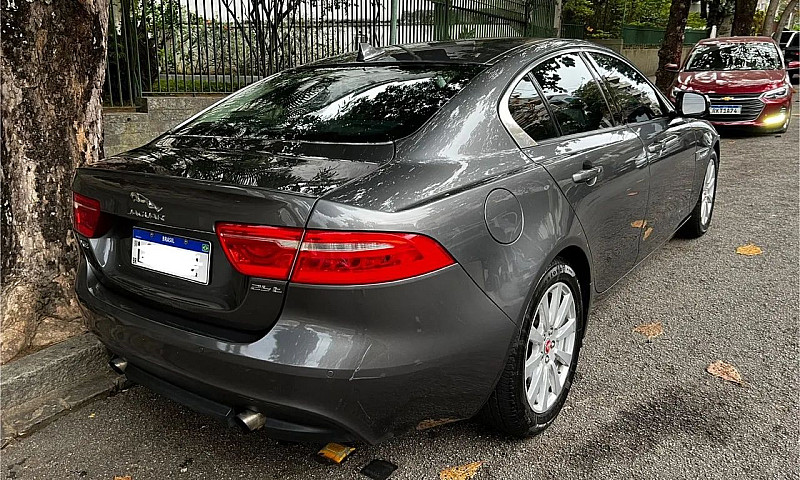 Jaguar Xe Pure Si4  ...