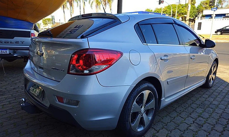 Chevrolet Cruze Hb S...