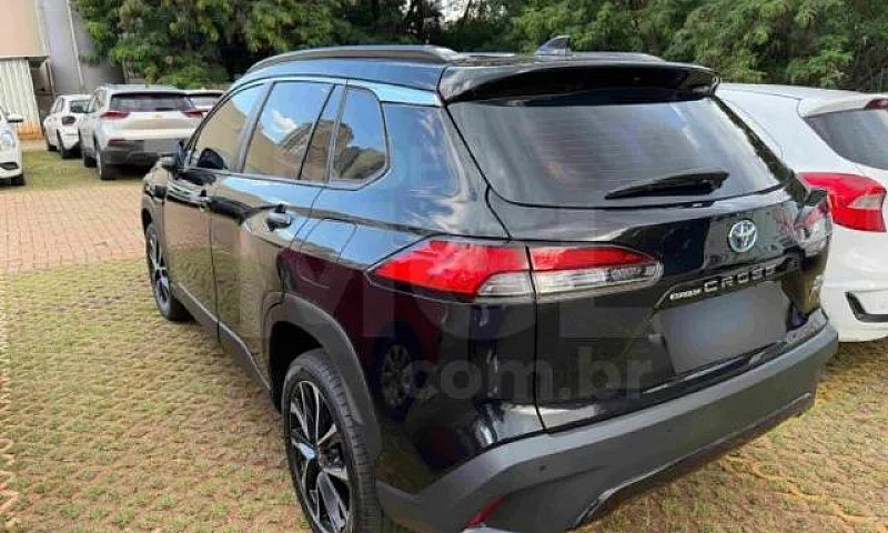 Toyota Corolla Cross...