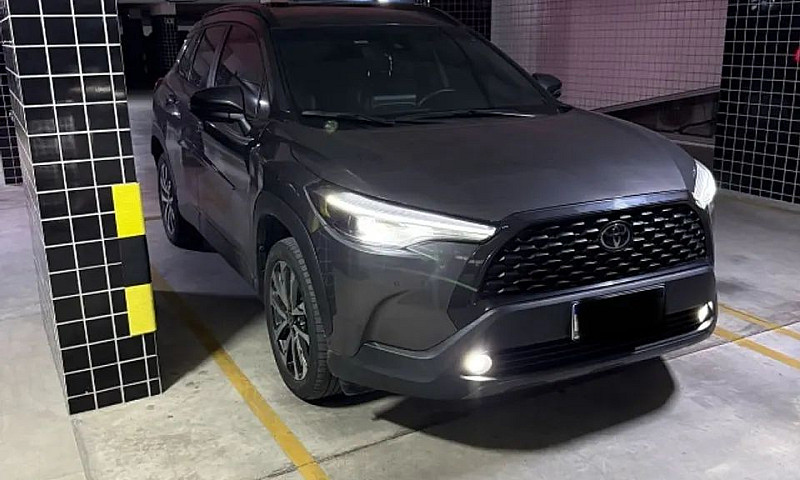 Toyota Corolla Cross...