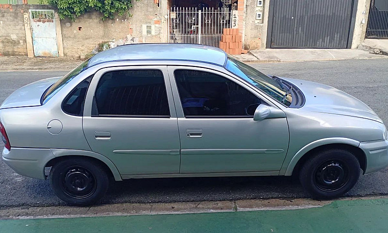 Chevrolet Corsa Sed....