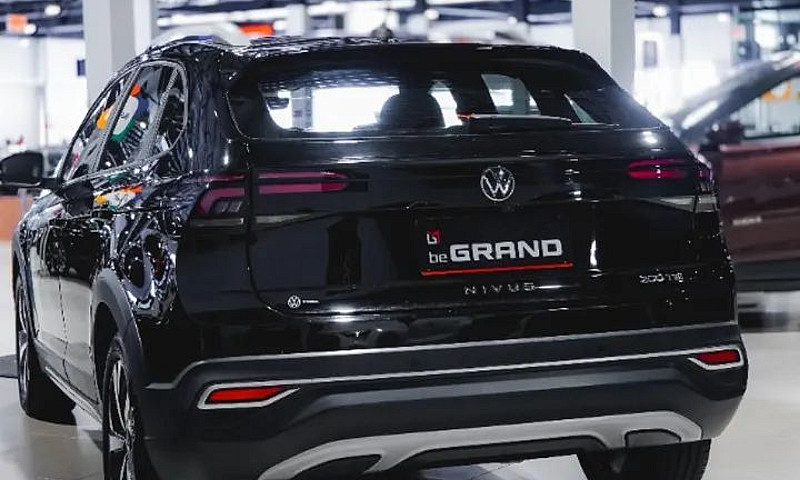 Volkswagen Nivus Hig...