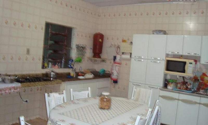 Casa Com 3 Dormitóri...