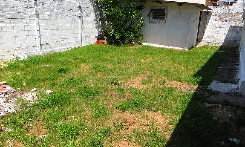 Alugo Casa 4/4, Prox...