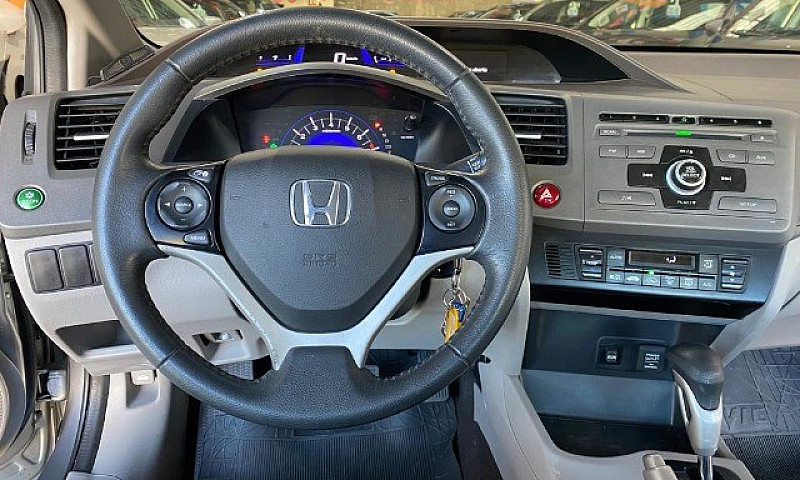 Civic Lxs 1.8 Aut. 2...