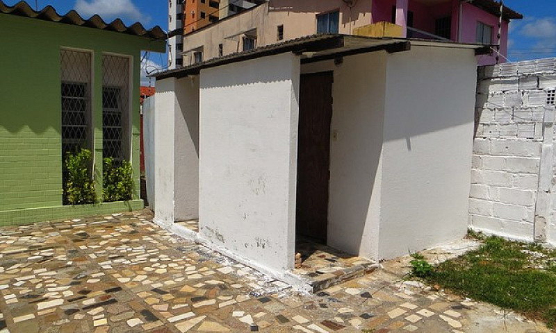 Alugo Casa 4/4, Prox...