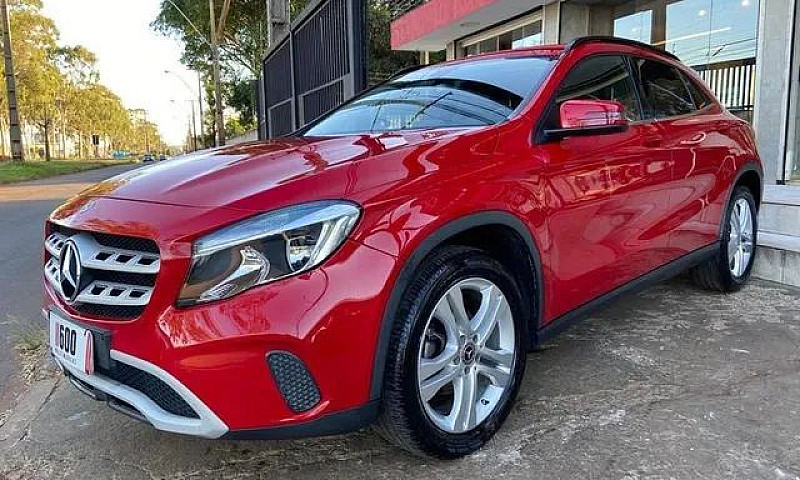 Mercedes-Benz Gla200...