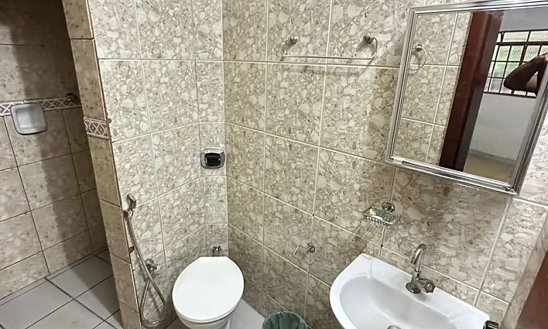 Alugo Casa De 4 Quar...