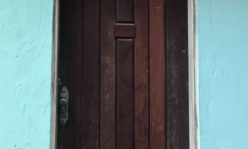 Vendo Uma Casa A Um ...