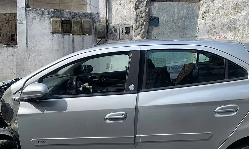 Chevrolet Onix Hatch...