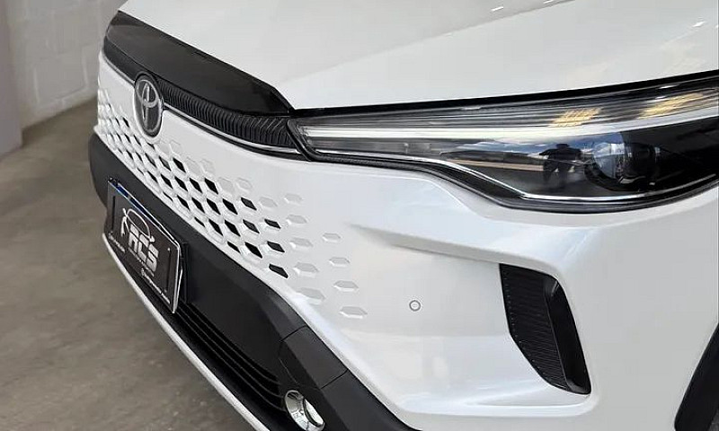Toyota Corolla Cross...