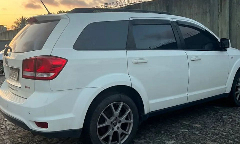 Fiat Freemont 2.4 16...
