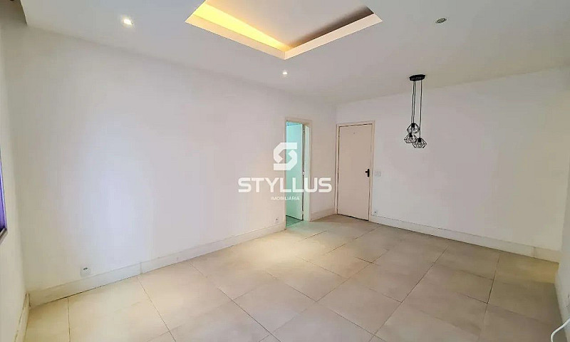 Amplo Apartamento Re...