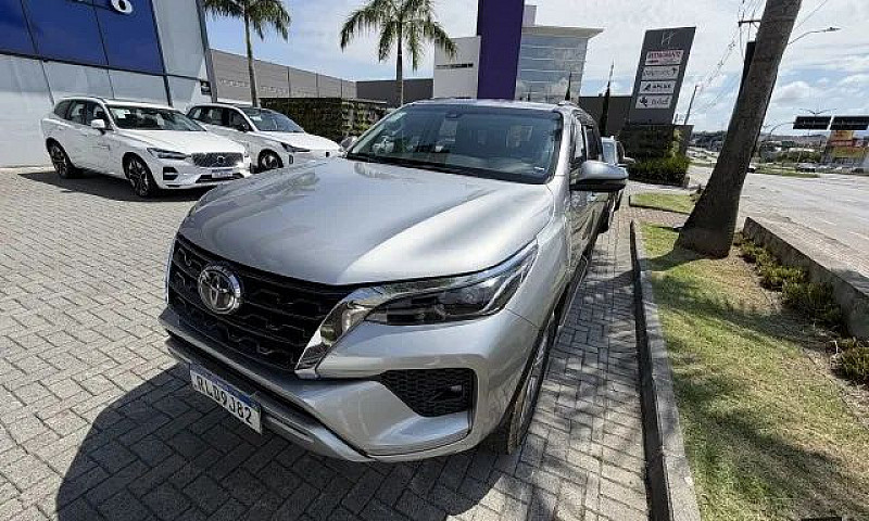Toyota Hilux Sw4 Srx...