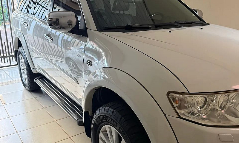 Mitsubishi Pajero Da...