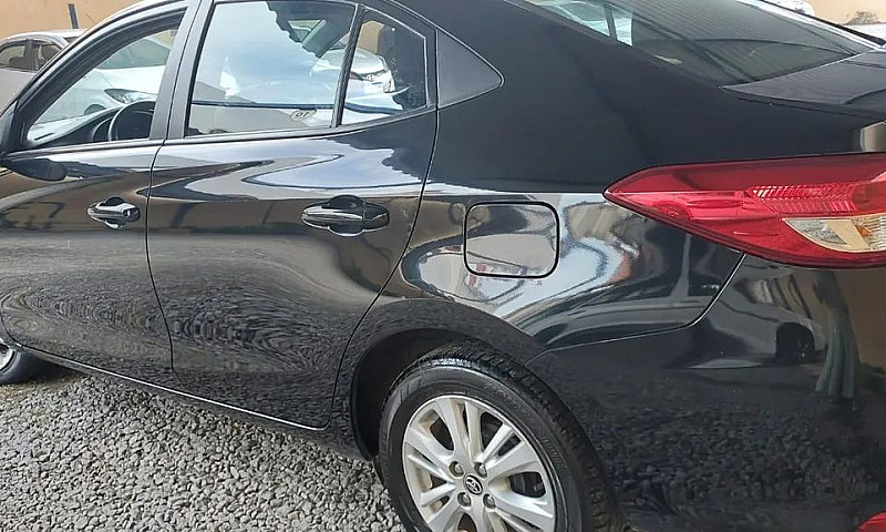 Toyota Yaris Xl Seda...