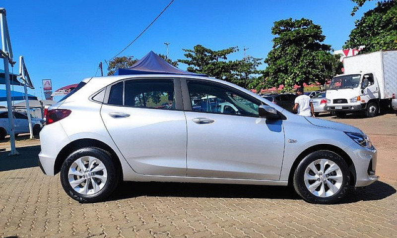 Chevrolet Onix Plus ...
