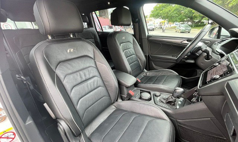 Volkswagen  Tiguan A...