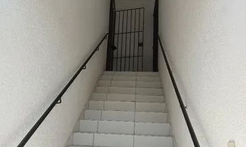 Alugo Um Apartamento...