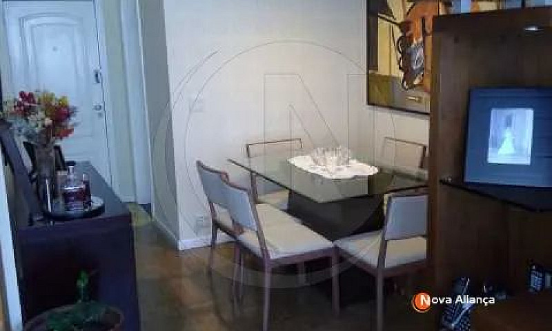 Apartamento-À Venda-...