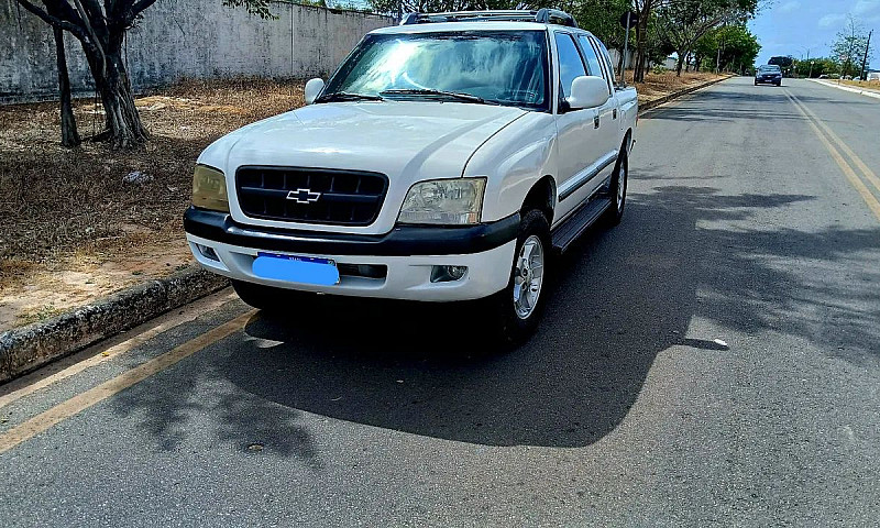 Chevrolet S10 Pick-U...