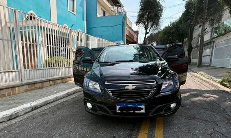 Chevrolet Onix Hatch...