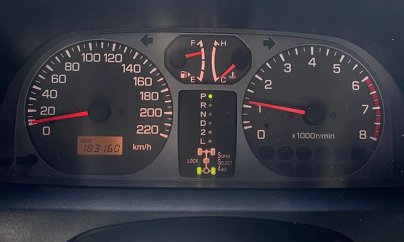 Mitsubishi Pajero Tr...