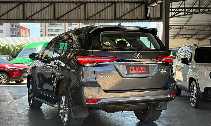 Toyota Hilux Sw4 Srx...