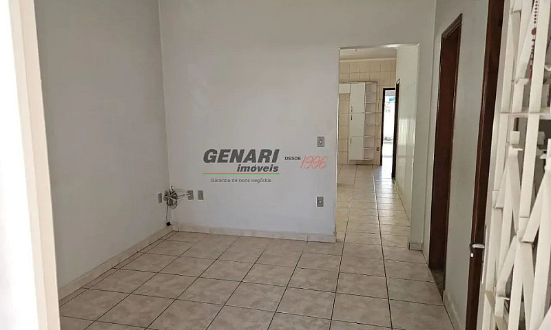 Casa Com 2 Dormitóri...