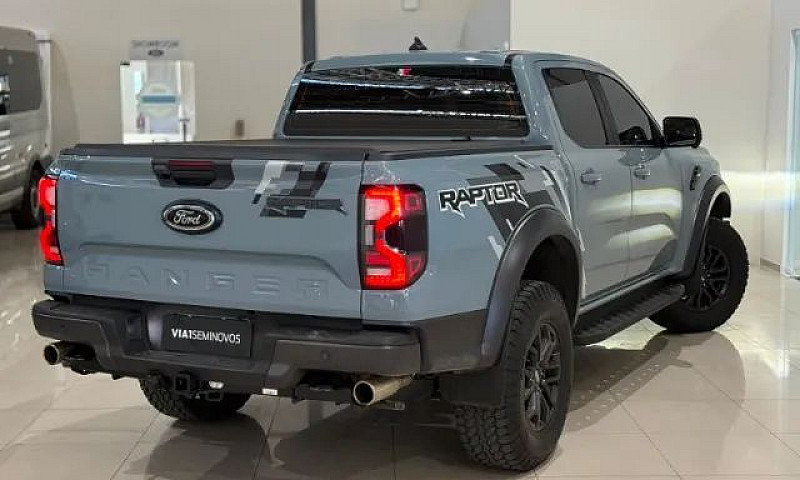 Ford Ranger Raptor 3...