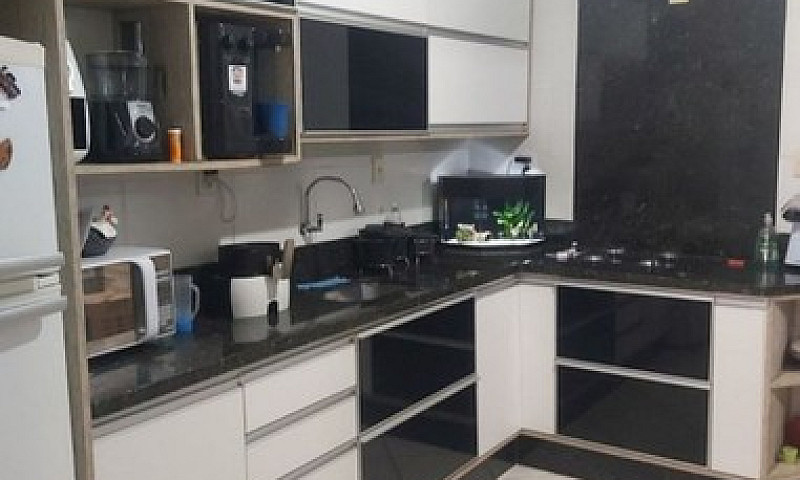 **Casa Em Santana...