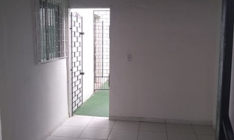 Casa Em Excelente Lo...
