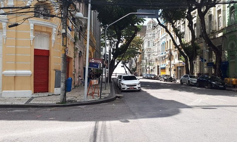 Prédio Comercial Par...